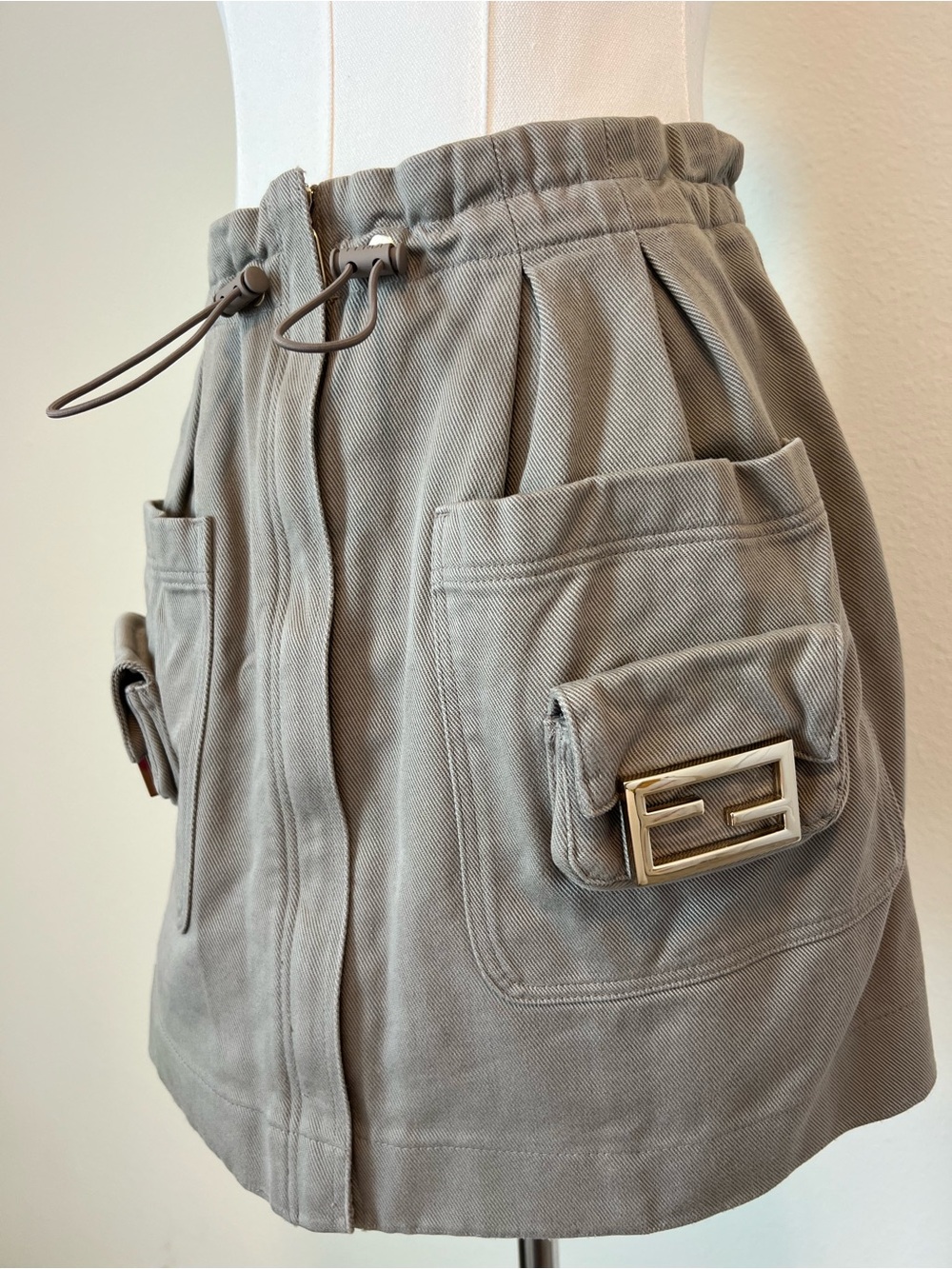 Fendi FF Pocket Utility Mini Skirt IT 40 US 4 Khaki Cotton Made in Italy - Picture 3 of 8